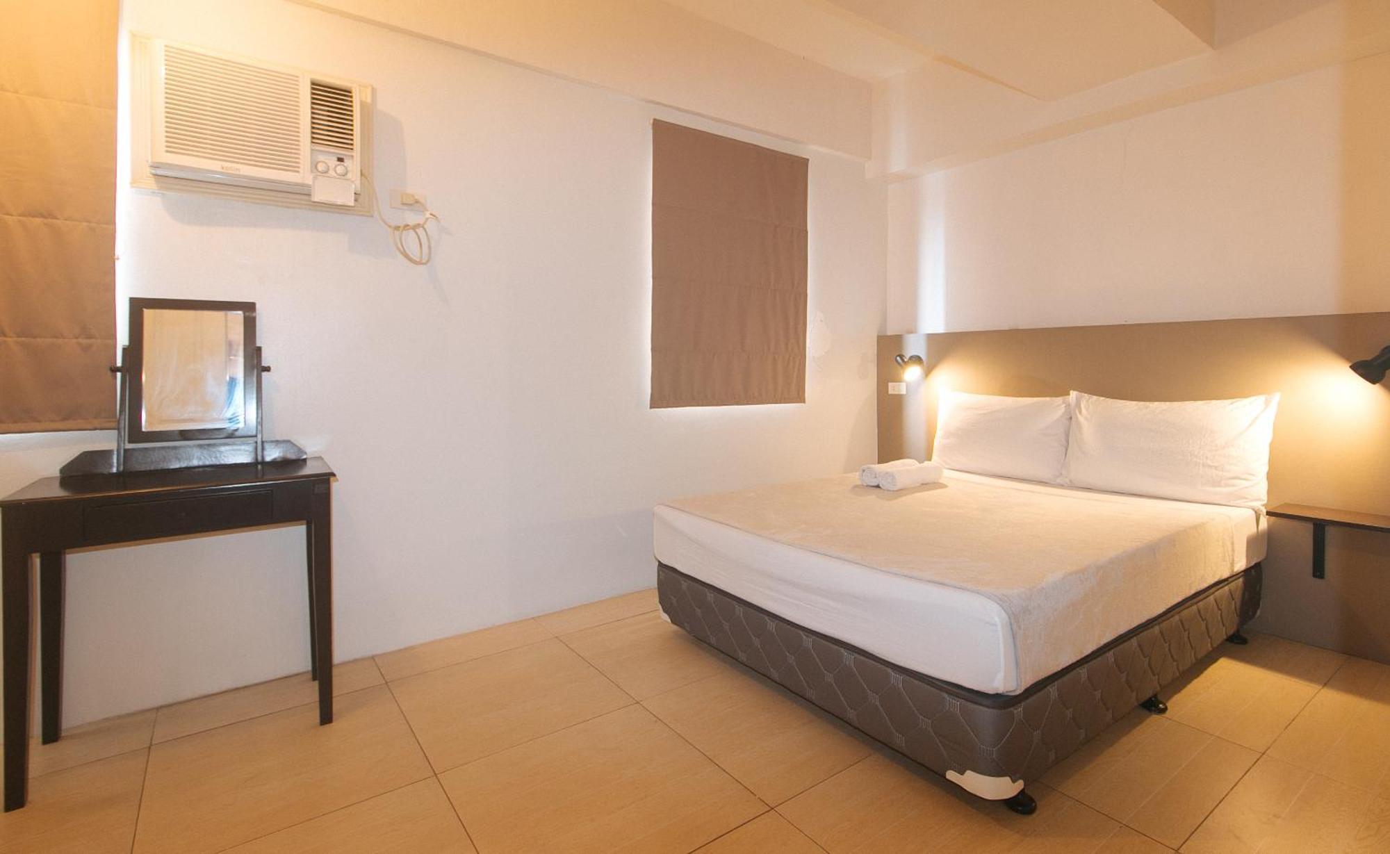 59 Xavierville By Reddoorz Cubao Экстерьер фото