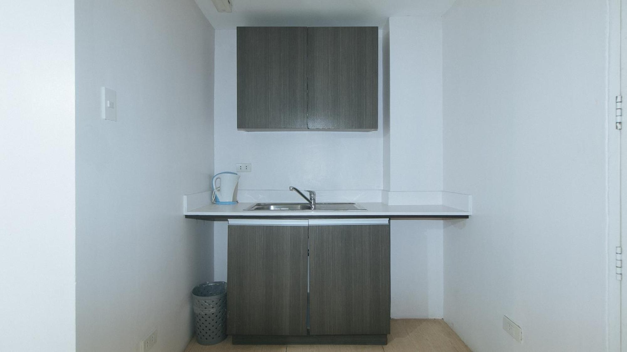 59 Xavierville By Reddoorz Cubao Экстерьер фото