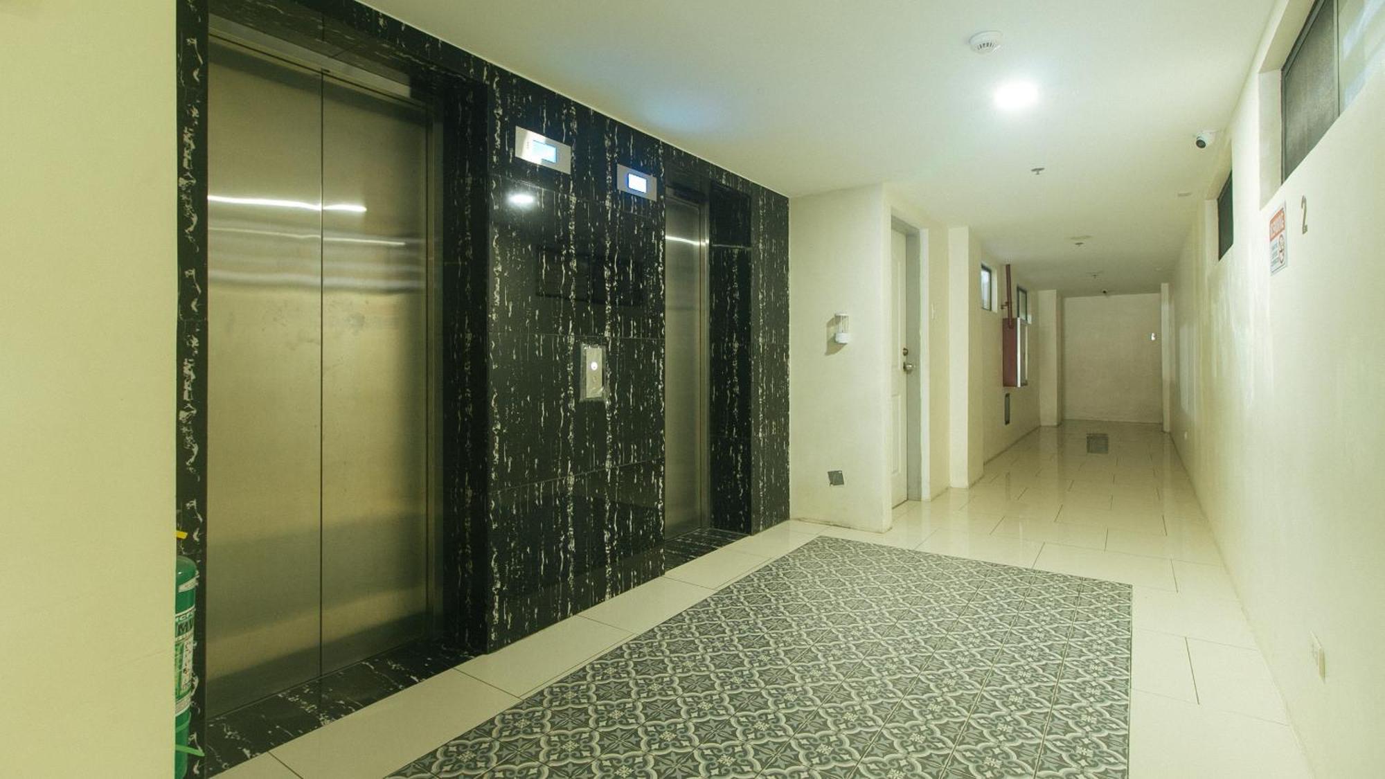 59 Xavierville By Reddoorz Cubao Экстерьер фото