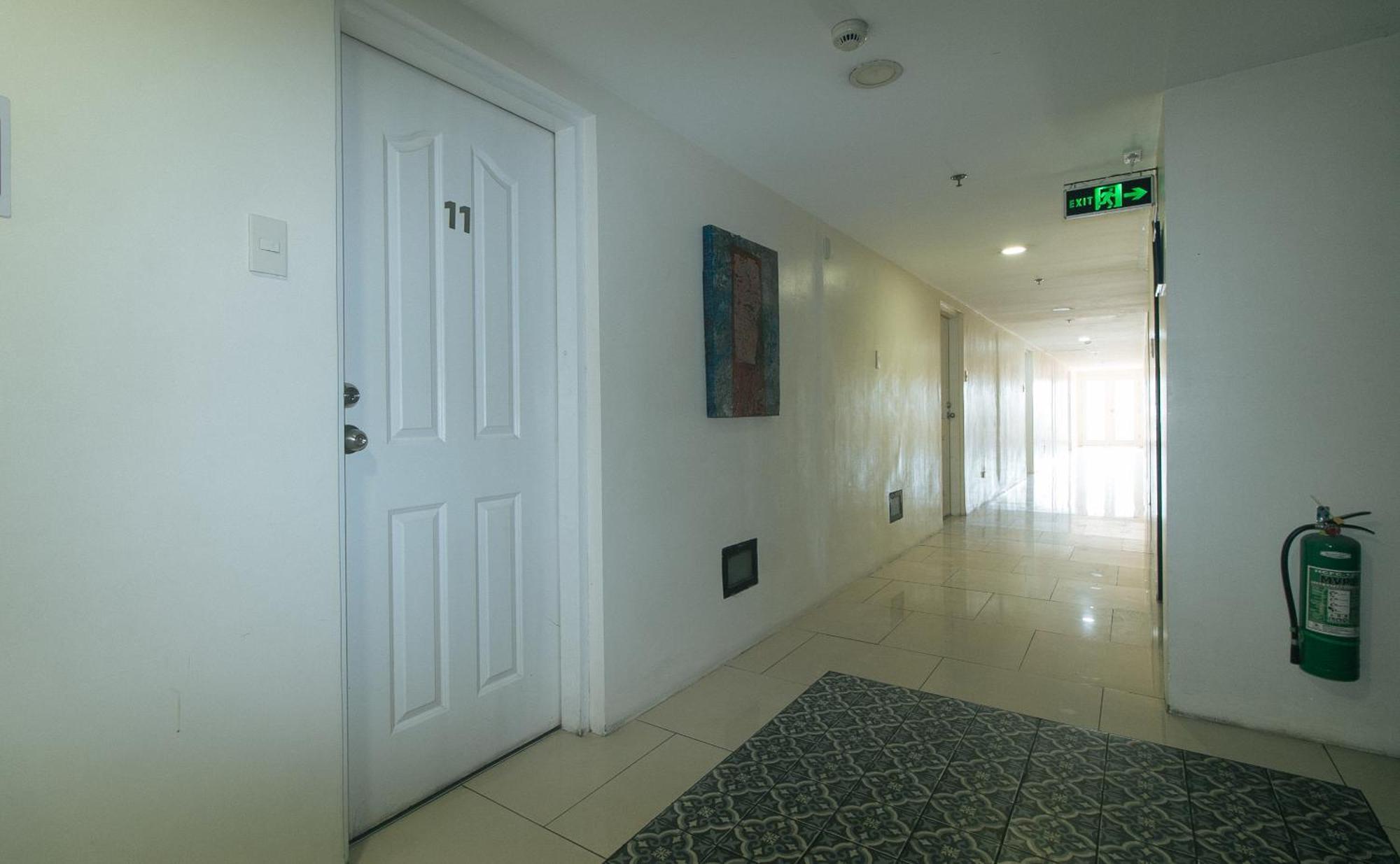 59 Xavierville By Reddoorz Cubao Экстерьер фото