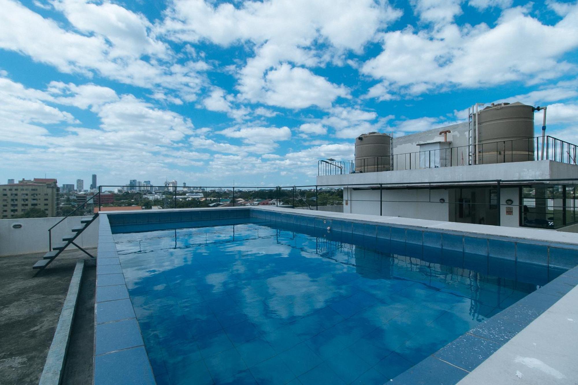 59 Xavierville By Reddoorz Cubao Экстерьер фото