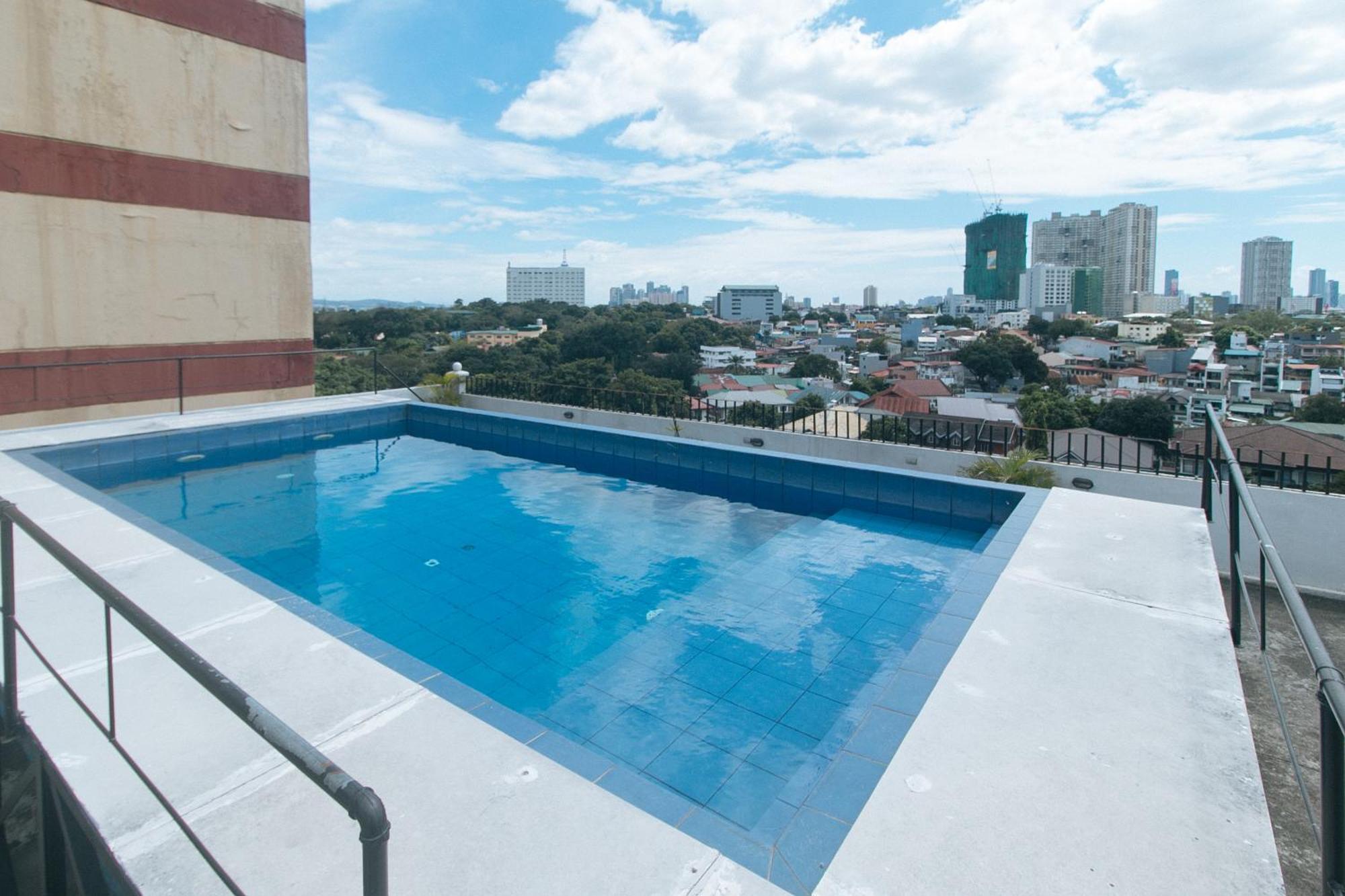 59 Xavierville By Reddoorz Cubao Экстерьер фото